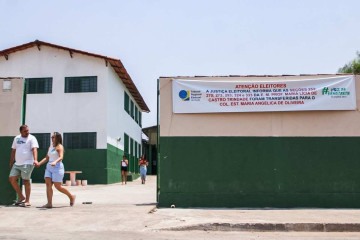 Algumas se&ccedil;&otilde;es da Escola Municipal Maria Licia C Trindade, em Formosa, foram transferidas para o Col&eacute;gio Estadual Professora Maria Ang&eacute;lica de Oliveira -  (crédito:  Kayo Magalhães/CB/D.A Press)