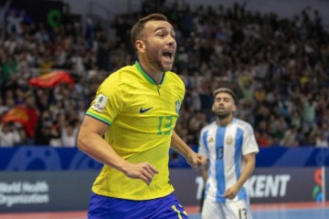 Brasil sobrevive pressão da Argentina no fim e é hexa na Copa do Mundo de Futsal -  (crédito: Leto Ribas/CBF)