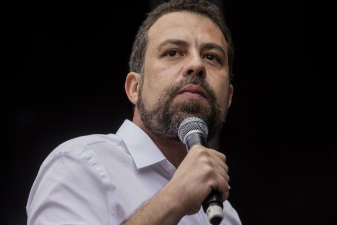 Boulos em evento de campanha durante o primeiro turno das eleições municipais -  (crédito: Getty Images)