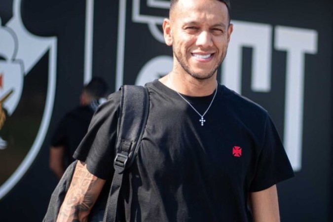 Foto rara. Afinal, Souza esteve em campo por apenas três minutos contra o Juventude -  (crédito:  Leandro Amorim)