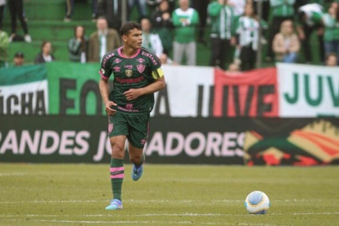 Thiago Silva se recupera de um problema no calcanhar esquerdo na reta final da temporada -  (crédito: Foto Marcelo Gonçallves/Fluminense)