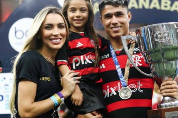 Grupo das esposas de jogadores do Flamengo passa por 'crise' - (crédito: Foto: Divulgação/Instagram) Grupo das esposas de jogadores do Flamengo passa por 'crise' - (crédito: Foto: Divulgação/Instagram)