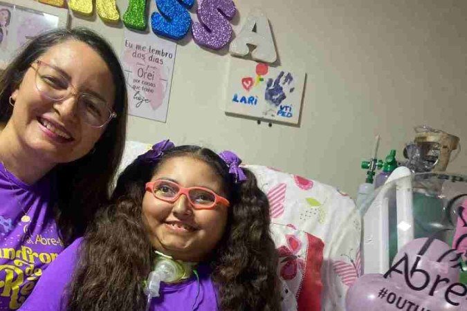 Lidiane Bezerra e sua filha, que tem síndrome de Rett
- (crédito: Arquivo pessoal cedido ao Correio) Lidiane Bezerra e sua filha, que tem síndrome de Rett
- (crédito: Arquivo pessoal cedido ao Correio)