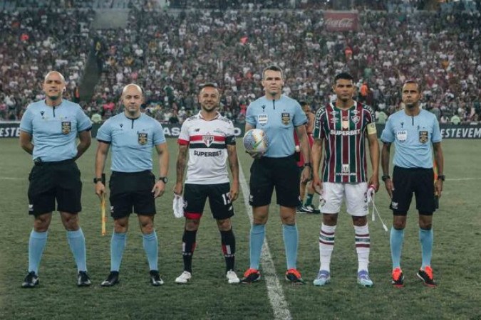  Rio de Janeiro, Brasil - 01/09/2024 - Est..dio Maracan.. -   .Fluminense enfrenta o S..o Paulo esta noite no Maracan.. pela 25.. rodada do Campeonato Brasileiro 2024..FOTO: LUCAS MER..ON / FLUMINENSE F.C....IMPORTANTE: Imagem destinada a uso institucional e divulga....o, seu.uso comercial est.. vetado incondicionalmente por seu autor e o.Fluminense Football Club... obrigat..rio mencionar o nome do autor ou.usar a imagem....IMPORTANT: Image intended for institutional use and distribution..Commercial use is prohibited unconditionally by its author and.Fluminense Football Club. It is mandatory to mention the name of the.author or use the image....IMPORTANTE: Im..gen para uso solamente institucional y distribuici..n. El.uso comercial es prohibido por su autor y por el Fluminense FootballClub. ...s mandat..rio mencionar el nombre del autor ao usar el im..gen.
     -  (crédito:  Lucas Mercon)