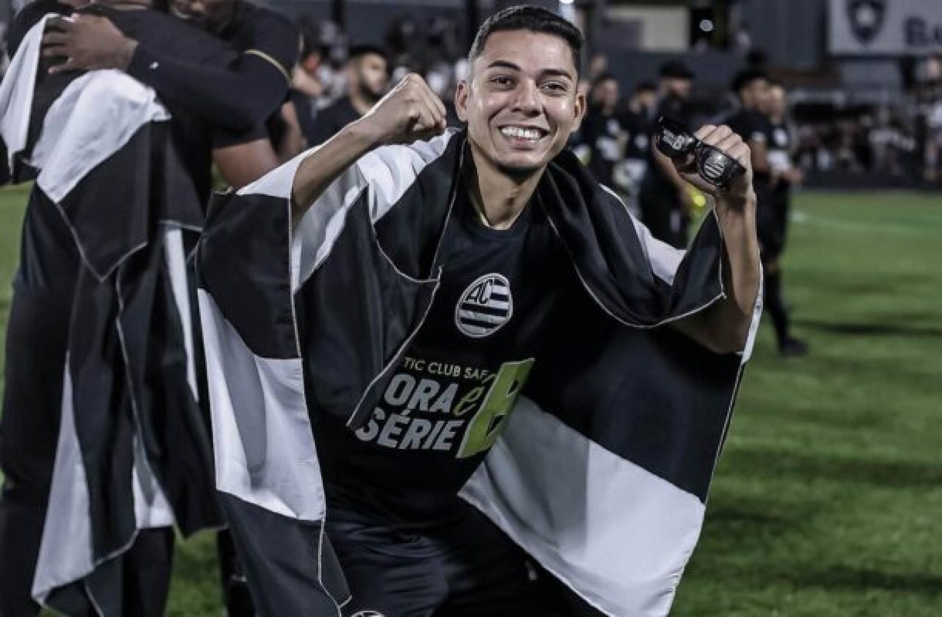 Lateral conquista seu segundo acesso pelo Athletic e busca o título da Série C
