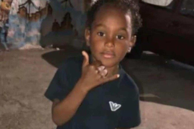 Ythallo Raphael, de seis anos, morreu após comer bombom envenenado, no Rio de Janeiro. Doce estaria envenenado com chumbinho, de acordo com laudo do IML - (crédito: Reprodução) Ythallo Raphael, de seis anos, morreu após comer bombom envenenado, no Rio de Janeiro. Doce estaria envenenado com chumbinho, de acordo com laudo do IML - (crédito: Reprodução)