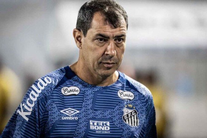 Carille vai completar 70 jogos pelo Santos -  (crédito: Foto: Raul Baretta/ Santos)