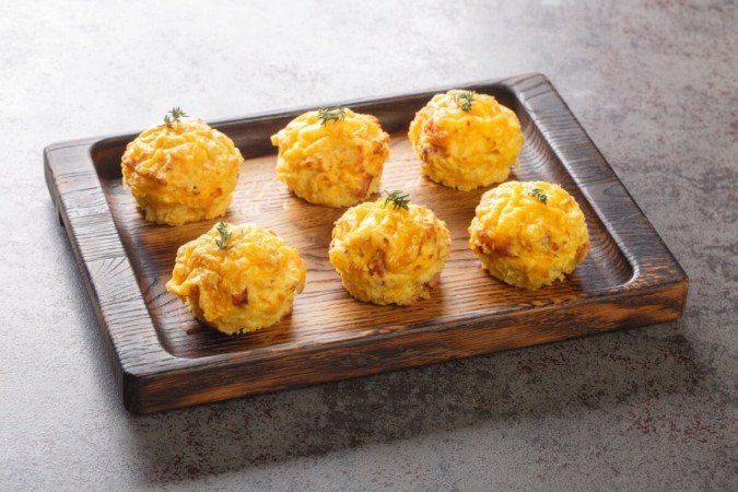 Bolinho de batata e queijo (Imagem: AS Foodstudio | Shutterstock) - (crédito: Edicase) Bolinho de batata e queijo (Imagem: AS Foodstudio | Shutterstock) - (crédito: Edicase)