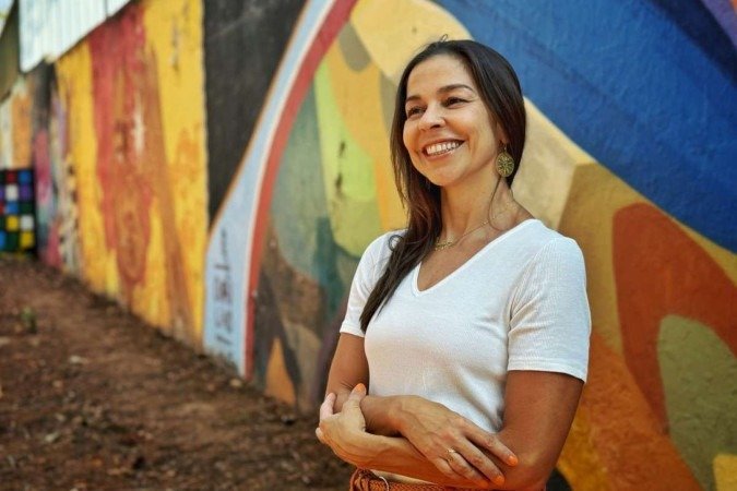 Escritora Gabriela Tunes