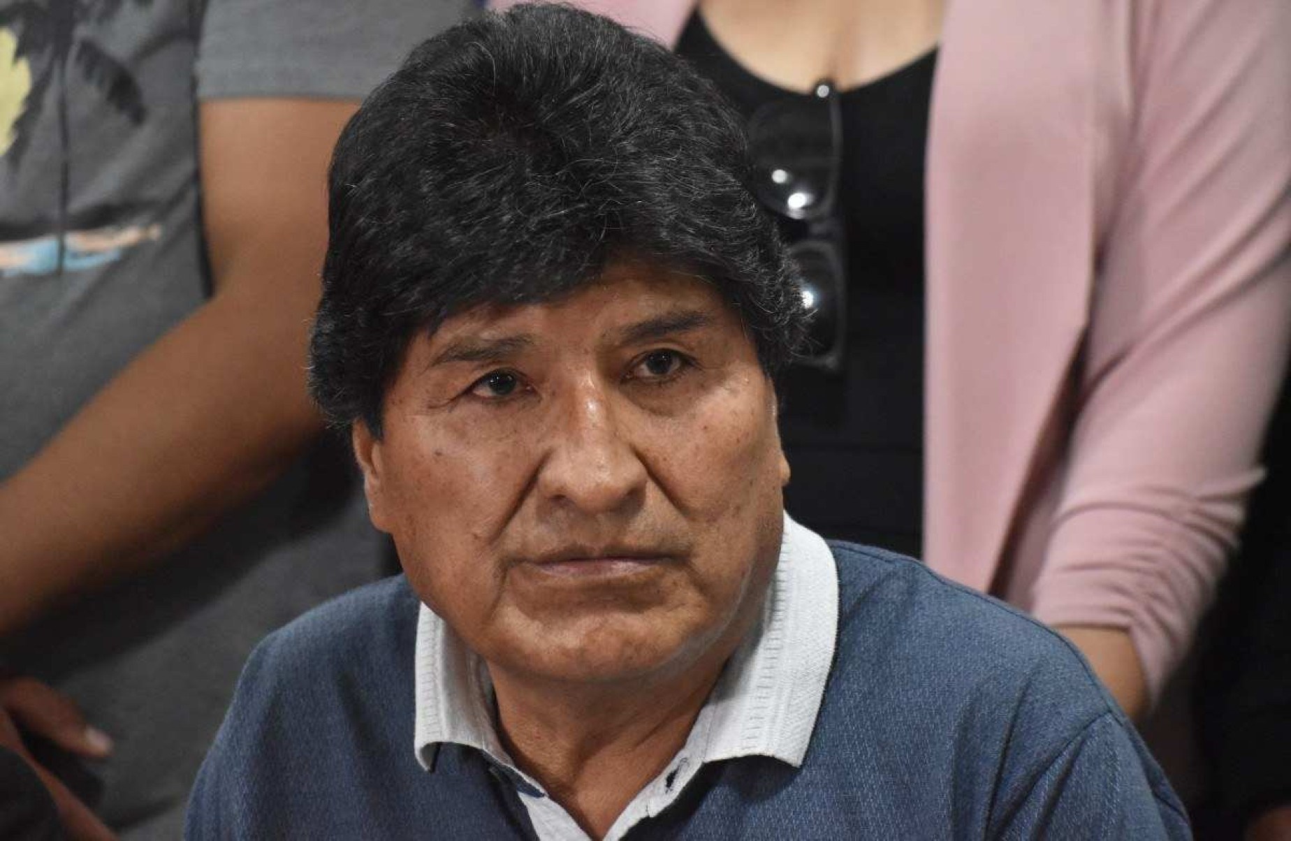 Manifestantes bloqueiam reduto de Evo Morales para evitar prisão do ex-presidente