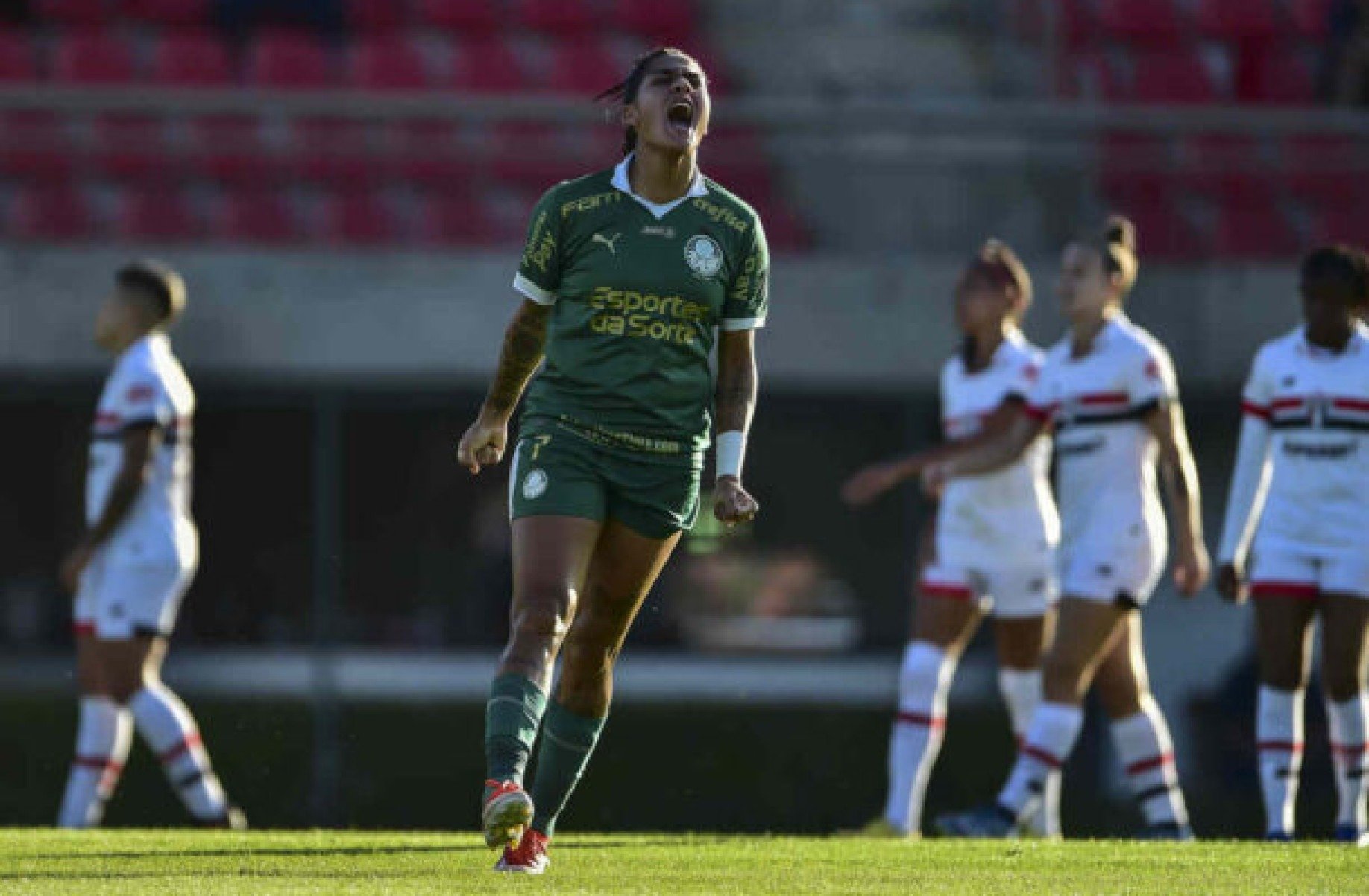 Palmeiras espera análise do jurídico sobre patrocínio de casa de apostas