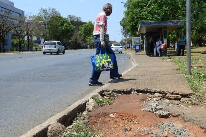 Especialista diz que é importante colocar o pedestre em primeiro lugar
