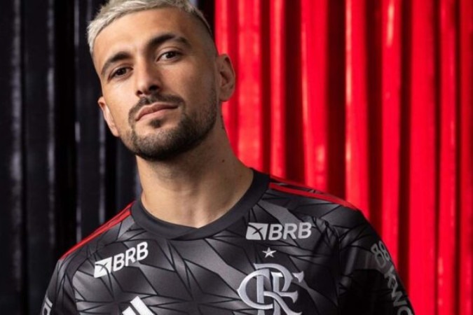 Flamengo e Adidas lançam terceiro uniforme para temporada -  (crédito: Foto: Reprodução/Instagram)