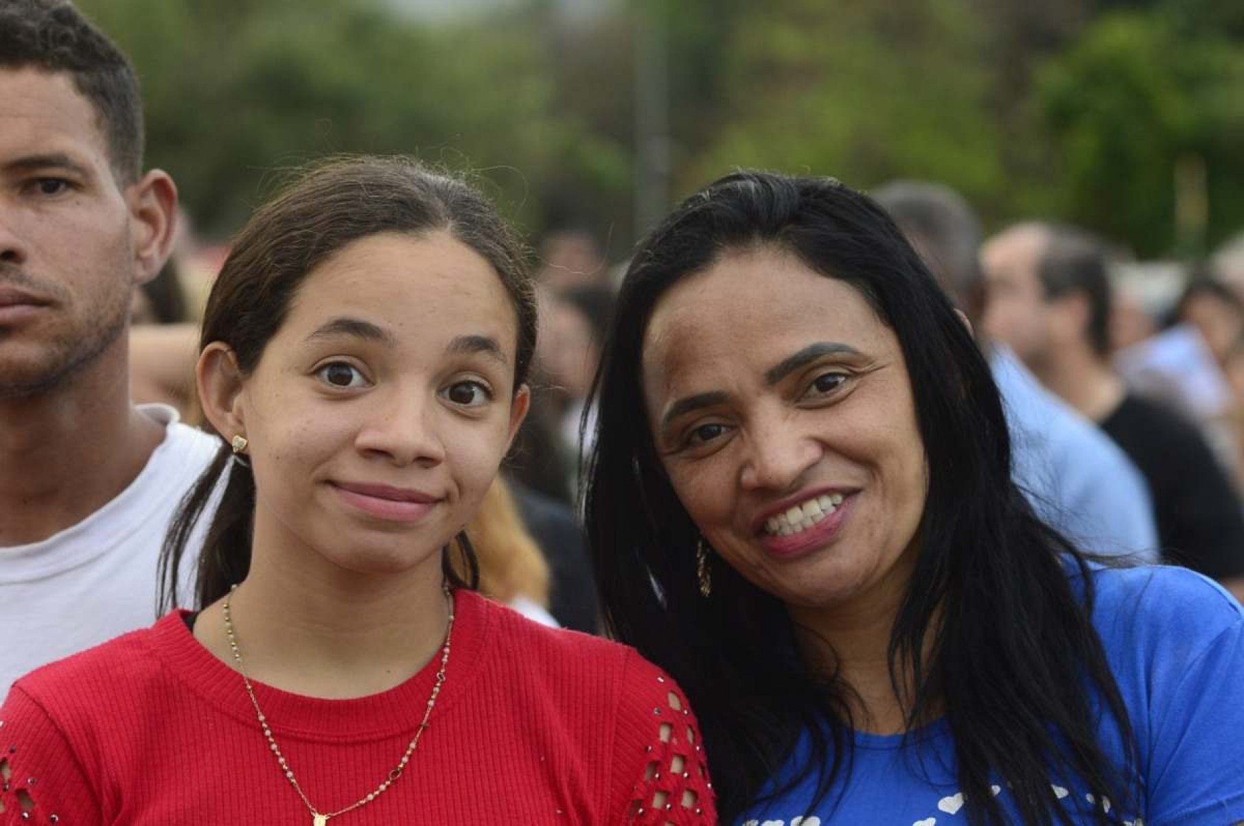  12/10/2024 Crédito: Marcelo Ferreira/CB/D.A Press. Brasil. Brasília - DF -  Missa de Nossa Senhora Aparecida. Alda Castro com a filha Isadora Beatriz