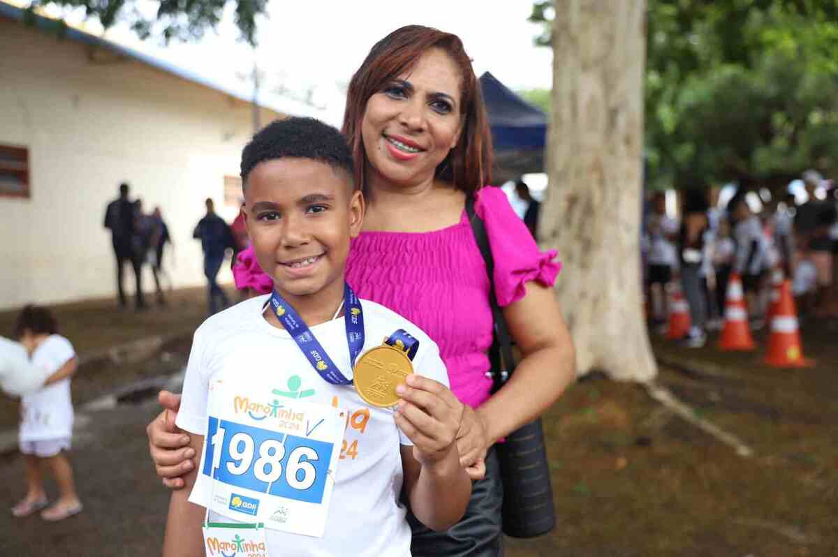 Competindo pelo projeto Asscapi, de Atletismo no Itapoã e Paranoá, Isaac Lisboa, de 8 anos, já participou de quatro corridas  -  (crédito: Mariana Campos/CB/D.A Press)