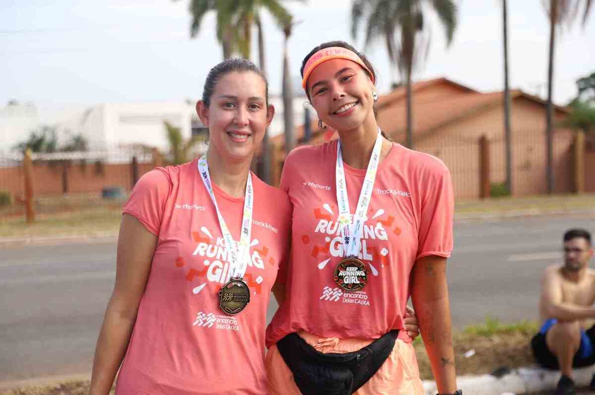 As amigas Martina Ramos, 41 anos, e Jéssica Freitas, 32, participaram da prova -  (crédito: Mariana Campos/CB/D.A Press)