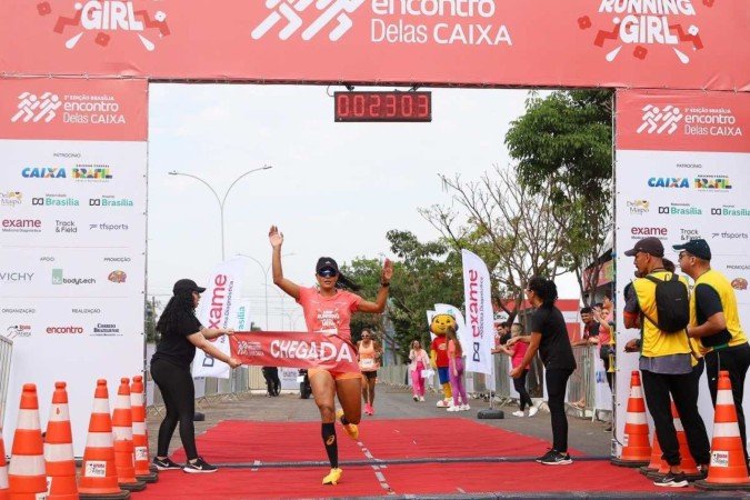 Jaqueline ficou em segundo lugar no percurso de 5km da corrida