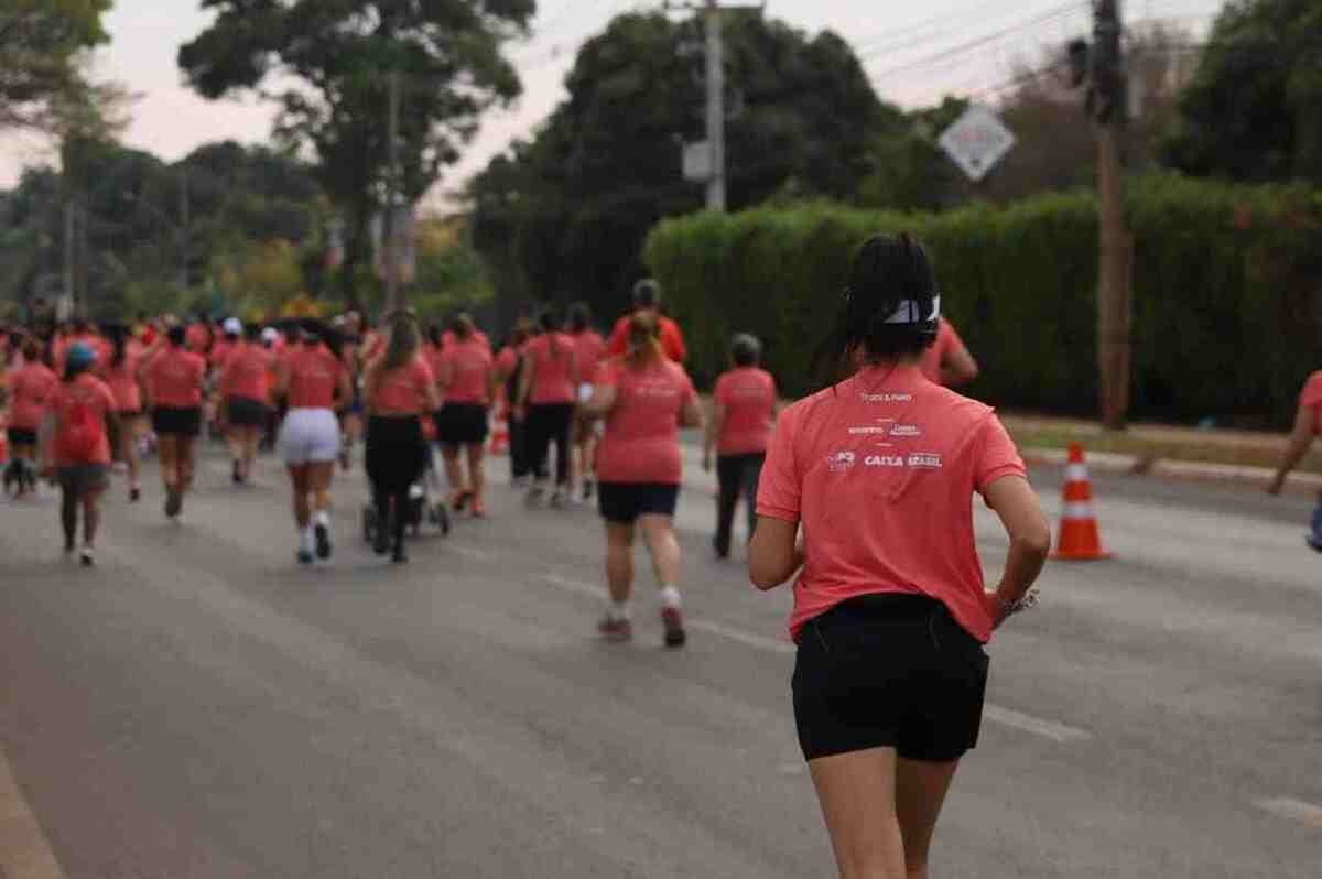 Terceira edição da corrida Encontro delas Caixa, que contou com 1,2 mil mulheres inscritas e acontece no Lago Sul