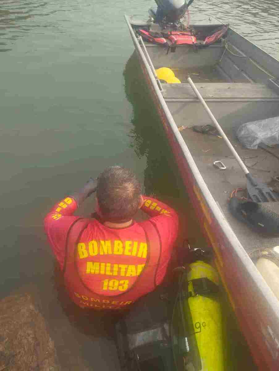 Equipe de mergulho do 9º Batalhão de Caldas Novas realizou buscas submersas no local onde um homem foi visto pela última vez, no Rio Corumbá, em Caldas Novas