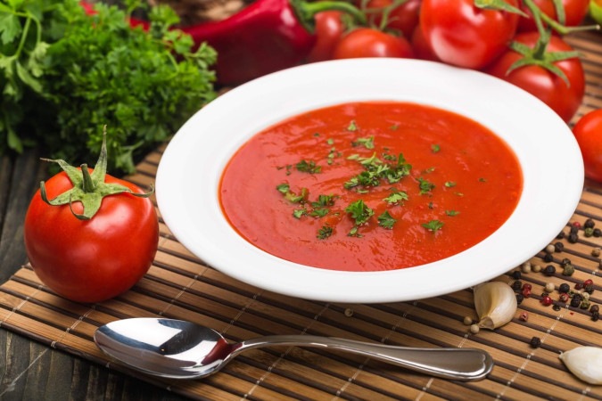 Sopa de tomate (Imagem: Billion Photos | Shutterstock) -  (crédito: Edicase)