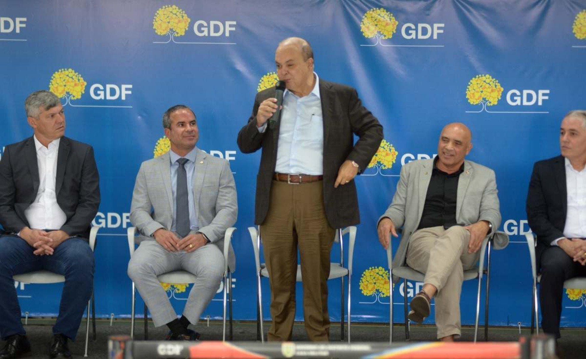 Governador Ibaneis Rocha assina contrato de concessão da Rodoviária