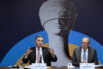 Ministros Luís Roberto Barroso e Gilmar Mendes, do STF
     -  (crédito: Rosinei Coutinho/SCO/STF)