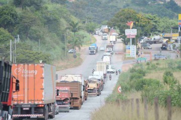 Prefeitos vão a Brasília para assegurar duplicação da BR-381 - ALEXANDRE GUZANSHE/EM/D.A. PRESS