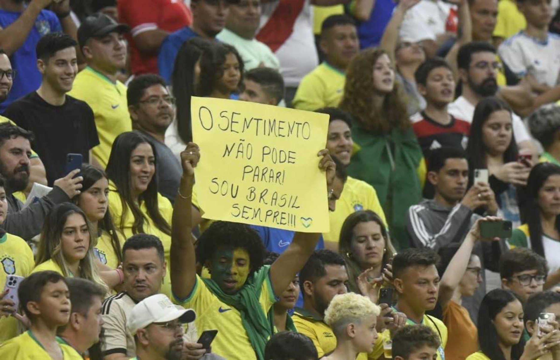 Jogo entre Brasil e Peru, pelas Eliminatórias da Copa do Mundo de 2026, no Estádio Nacional de Brasília 