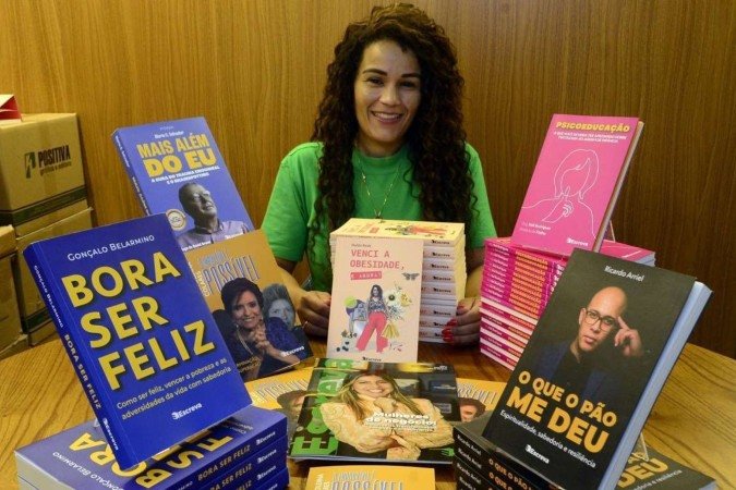 Fundadora da editora Escreva, Hulda Rode, 39 anos, abriu um espaço físico em Brasília neste ano, localizado no Complexo Brasil 21 16/10/2024 Crédito: Marcelo Ferreira/CB/D.A Press. Brasil. Brasília - DF - Desavios enfretados pelos pequenos e médios empreendedores. Empreendedora Hulda Rode, proprietaria da empresa Escreva.