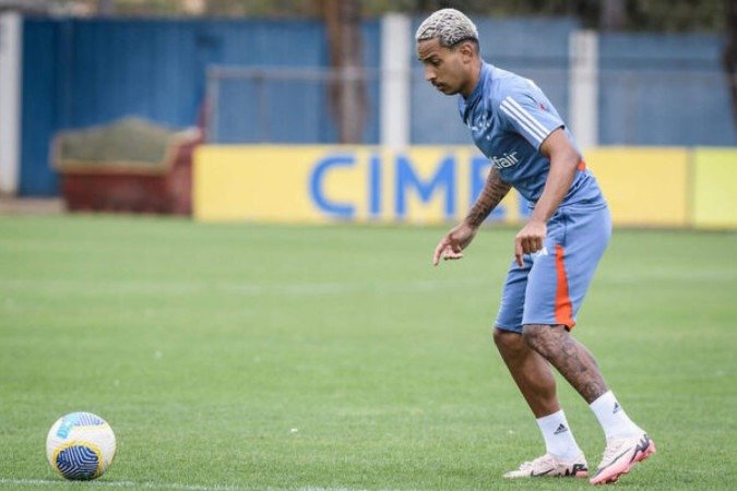 Matheus Pereira treina após estreia pela Seleção Brasileira - (crédito: Foto: Gustavo Aleixo/Cruzeiro) Matheus Pereira treina após estreia pela Seleção Brasileira - (crédito: Foto: Gustavo Aleixo/Cruzeiro)