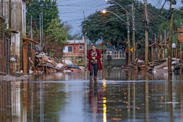 No total, serão destinados ao estado vítima de fortes chuvas R$ 2.036.694.007,00 através da medida provisória (MP) 1237/24 -  (crédito:  Bruno Peres/Agência Brasil)