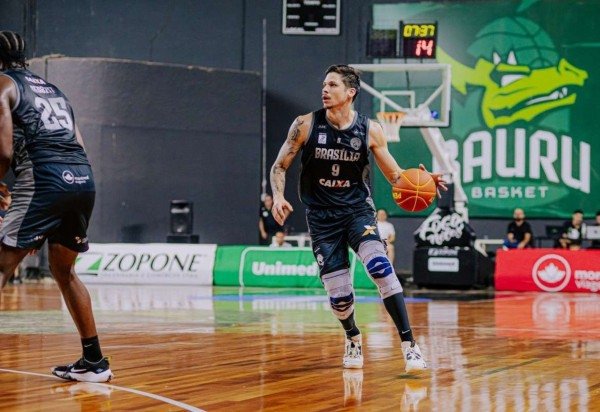 Andrews Clayton/Bauru Basket