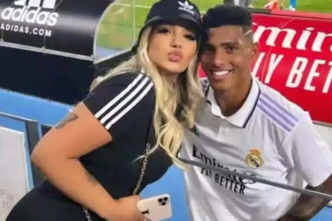 Vinicius Tobias e Ingrid com foto comemorativa da gravidez; jogador não é o pai de Maitê - (crédito: Foto: Reprodução Instagram) Vinicius Tobias e Ingrid com foto comemorativa da gravidez; jogador não é o pai de Maitê - (crédito: Foto: Reprodução Instagram)