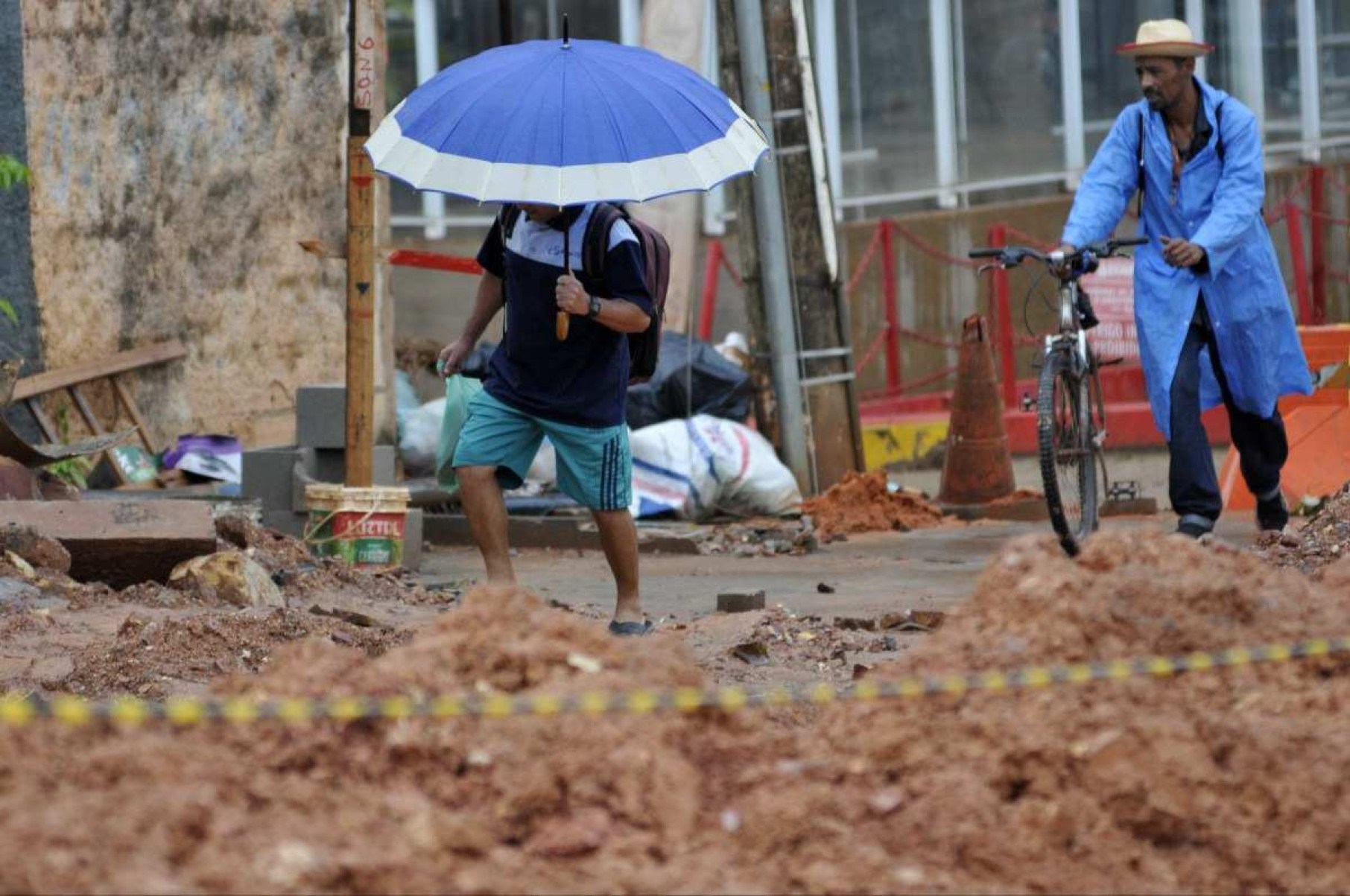  17/10/2024. Crédito: Minervino Júnior/CB/D.A Press. Brasil.  Brasilia - DF. Estragos da chuva no Vicente Pires. 