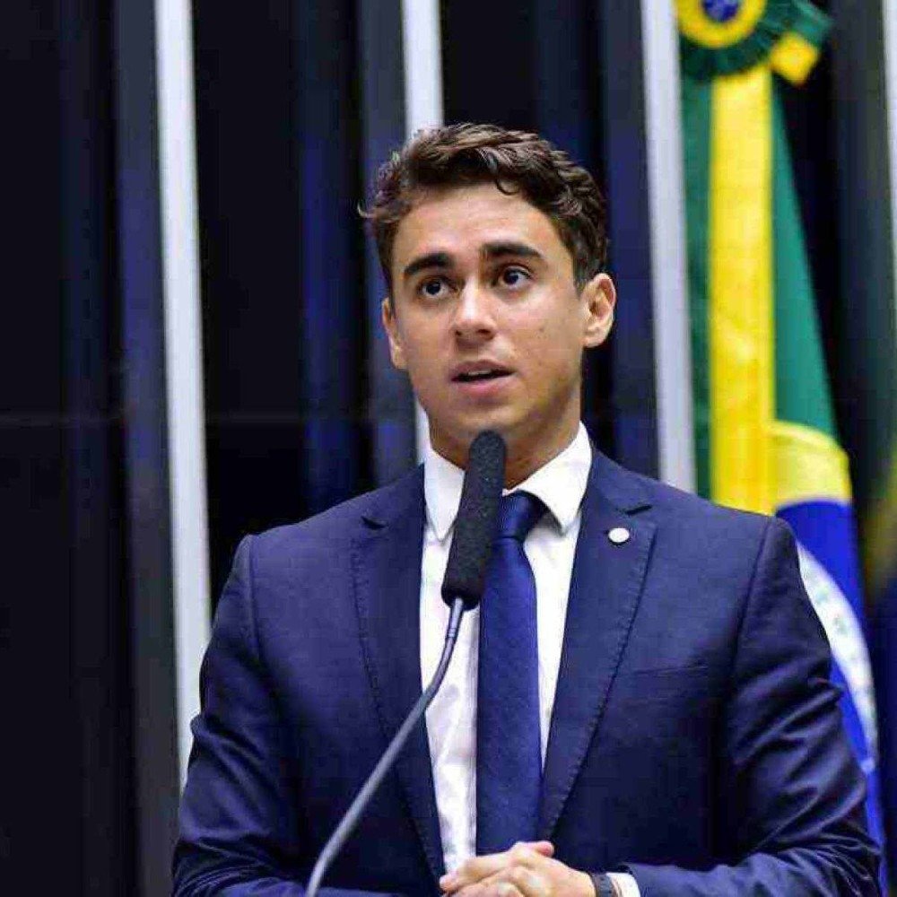 Nikolas lidera ranking de deputados com maior relevância nas redes
