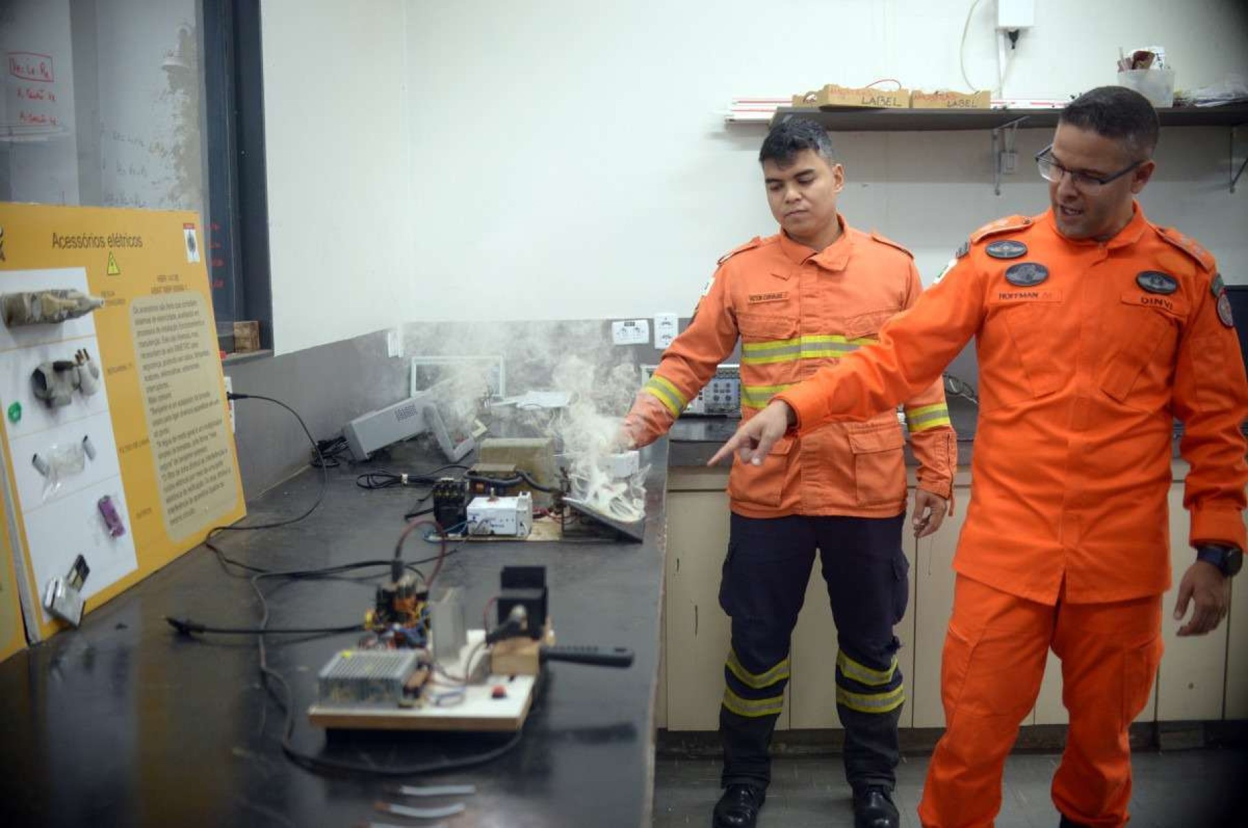 Hoje, o Corpo de Bombeiros do Distrito Federal opera com dois dos laboratórios mais modernos do Brasil