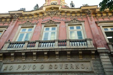 Texto original da Constituição de 1891, com as assinaturas dos constituintes. Amaro Cavalcanti está na 20ª linha -  (crédito: Arquivo Nacional)