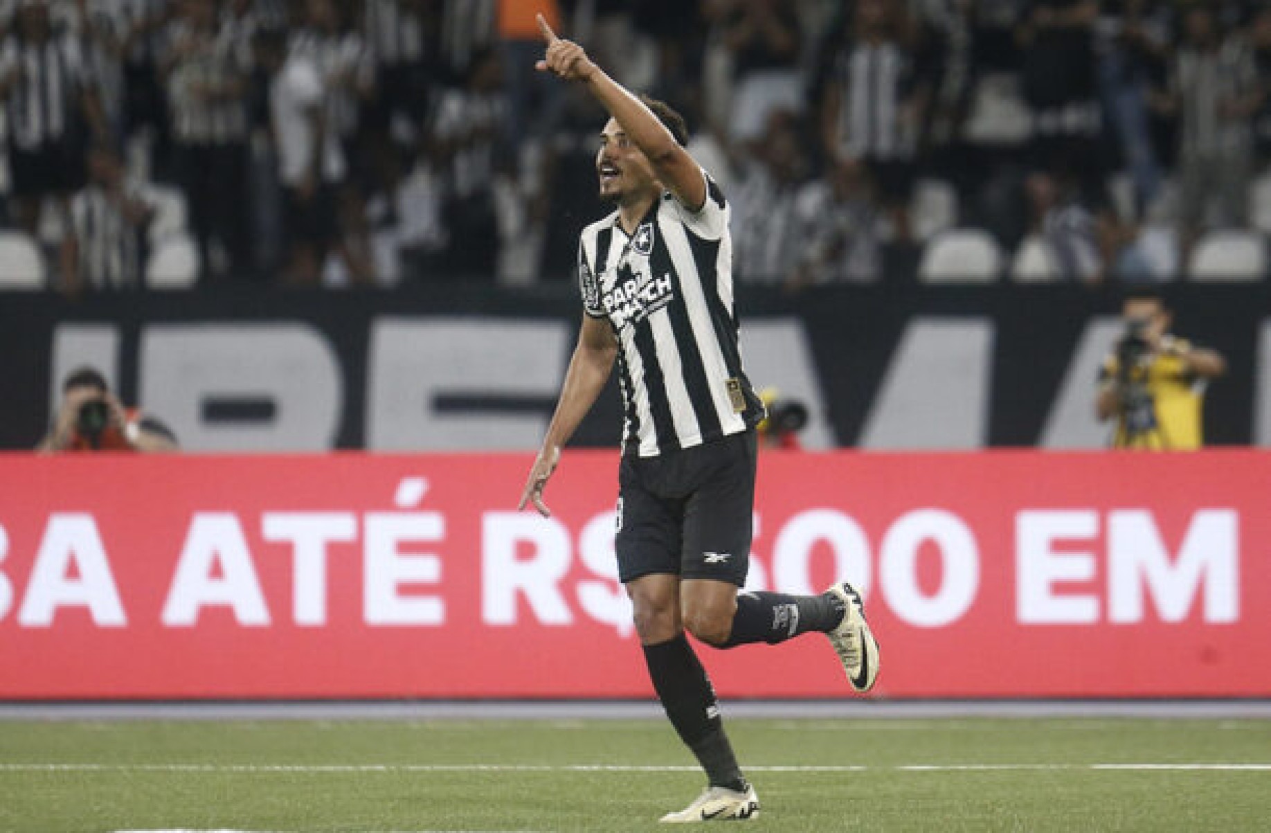 Eduardo, do Botafogo, é relacionado para partida contra Criciúma