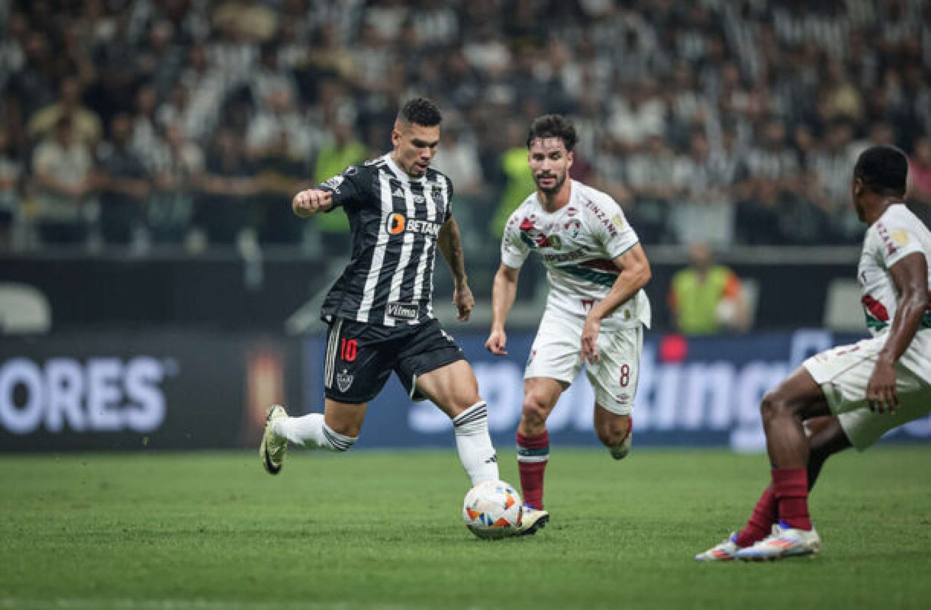 Paulinho em jogo do Galo contra o Fluminense, pela Libertadores -  (crédito: Foto: Pedro Souza / Atlético)