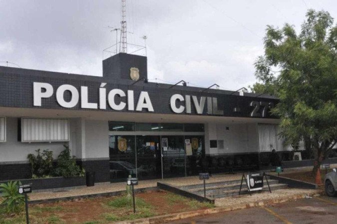 Homem foi conduzido à 27ª Delegacia de Polícia (Recanto das Emas) para prestar esclarecimentos - (crédito: Minervino Júnior/CB/D.A Press) Homem foi conduzido à 27ª Delegacia de Polícia (Recanto das Emas) para prestar esclarecimentos - (crédito: Minervino Júnior/CB/D.A Press)