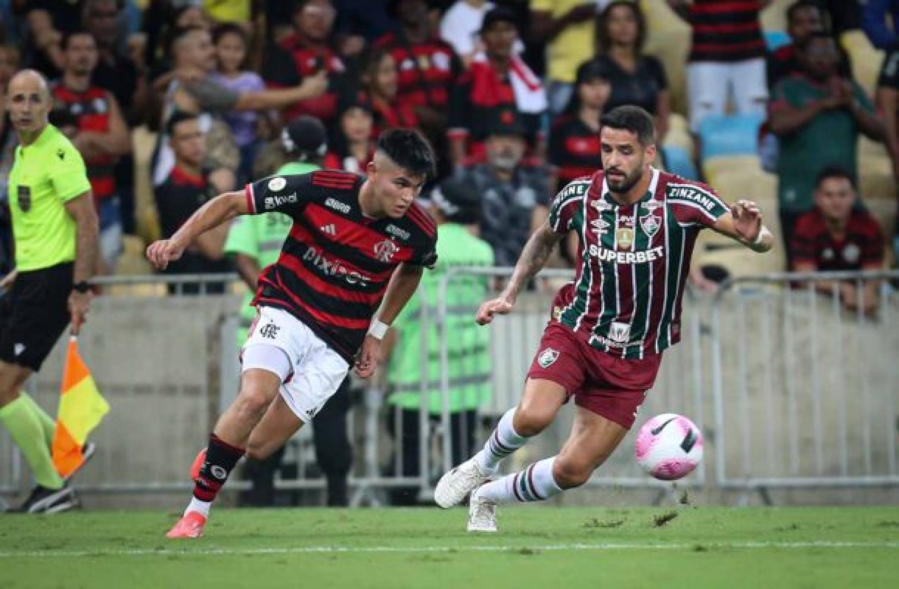 Renato Augusto reaparece no Fluminense após mais de dois meses