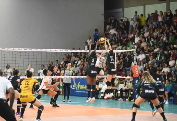  Rogério Guerreiro/Brasília Vôlei