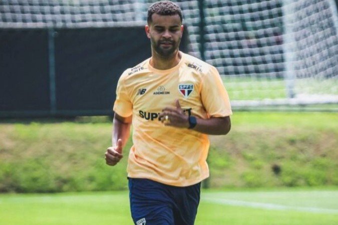 Alisson segue em recuperação de grave lesão no tornozelo -  (crédito: Foto: Erico Leonan/São Paulo)