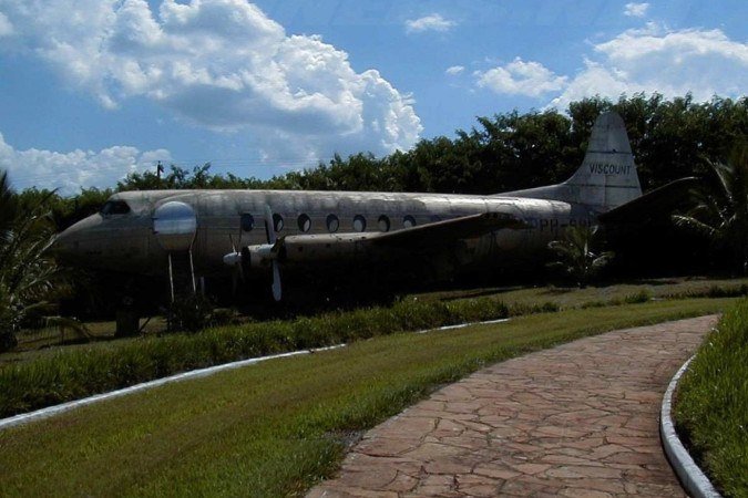 Viscount PP-SRL voou por seis anos. Hoje, é mantido desativo em fazenda no interior de São Paulo
