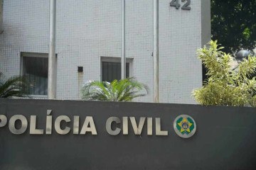 Policiais civis cumprem 44 mandados de busca e apreensão, bloqueio de contas correntes e ativos financeiros de 84 investigados -  (crédito: Tomaz Silva/Agência Brasil)