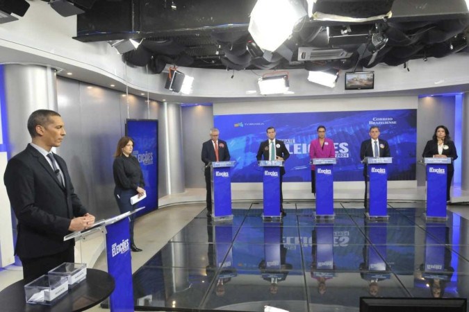  22/10/2024  Crédito: Minervino Junior/CB/D.A Press. Correio Braziliense e a TV Brasília promovem um debate com os candidatos das cinco chapas inscritas para a eleição da OAB 2024 . Chapa Número 01. Paulo Maurício Siqueira, Chapa Número: 10 Cléber Lopes, Chapa Número 20 Everardo Gueiros, Chapa  Número 33, Cris Damasceno e Chapa Número: 99 Karolyne ( Karol ) Guimarães. -  (crédito:  MINERVINO JUNIOR                    )