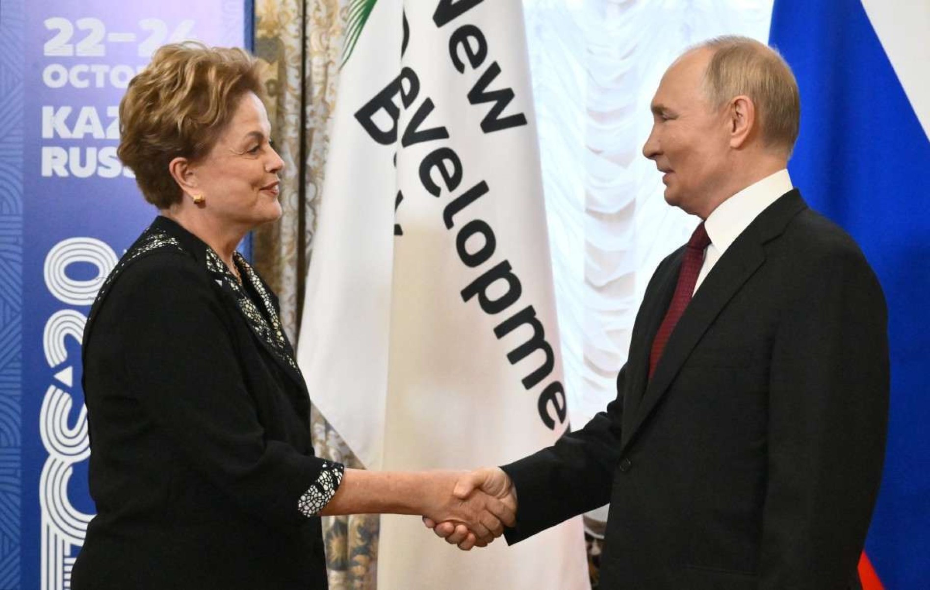 Com Putin, Dilma defende expansão do Brics e mais financiamento