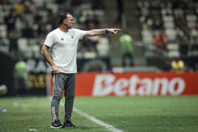 Milito destaca entrega do time para vencer o River Plate -  (crédito: Foto: Pedro Souza / Atlético)