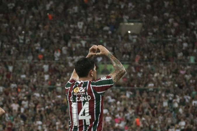 Cano desencanta e acena para os torcedores do Fluminense, no Maracanã -  (crédito: Foto: Marcelo Gonçalves/Fluminense)