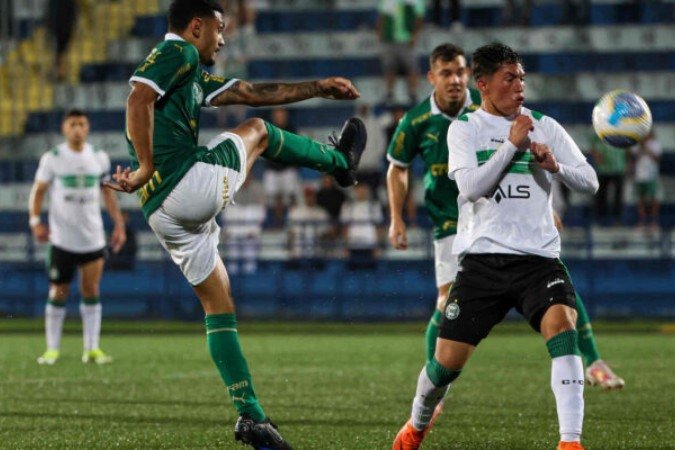 Palmeiras e Coritiba se enfrentaram nesta quarta-feira, em Santo André, no ABC Paulista -  (crédito: Foto: Fabio Menotti/Palmeiras)